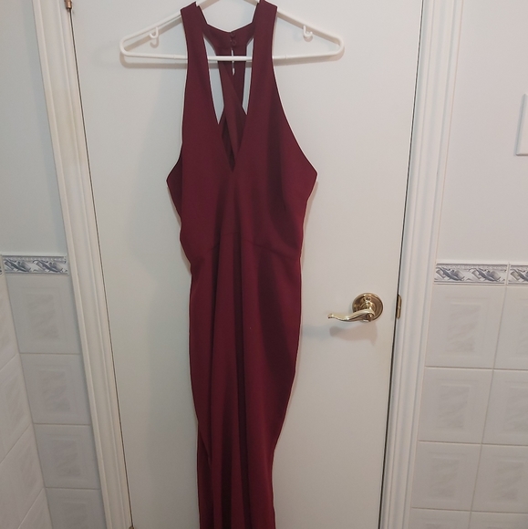 Gorgeous maroon jumpsuit - Picture 5 of 5